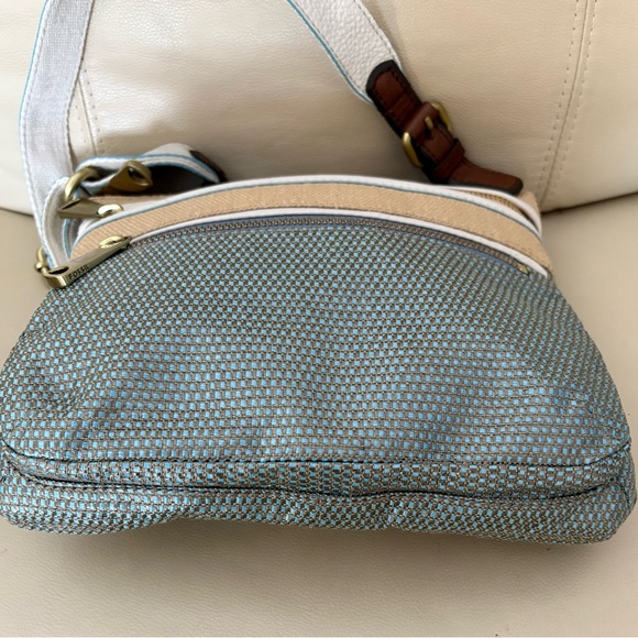 Fossil Explorer Woven Triple Zip Hipster Crossbody Iridescent Blue Leather Trim - Picture 3 of 11